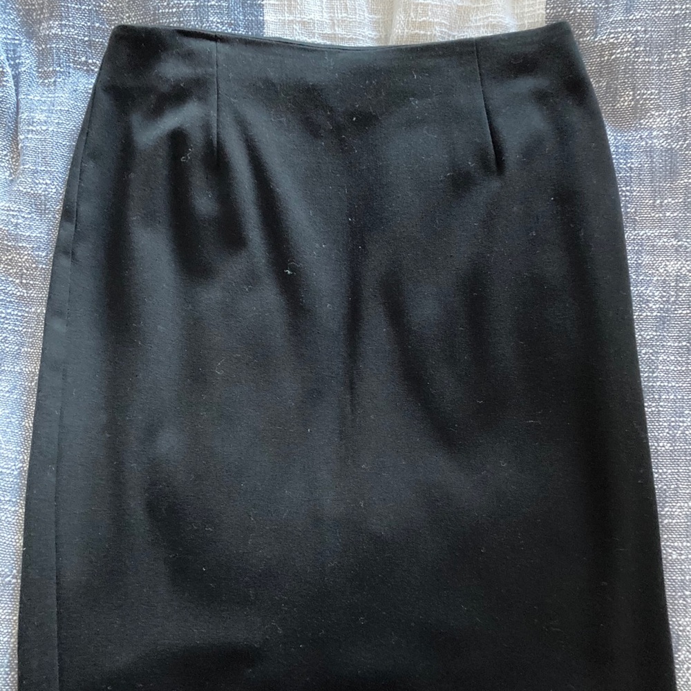 Logic - black pencil skirt